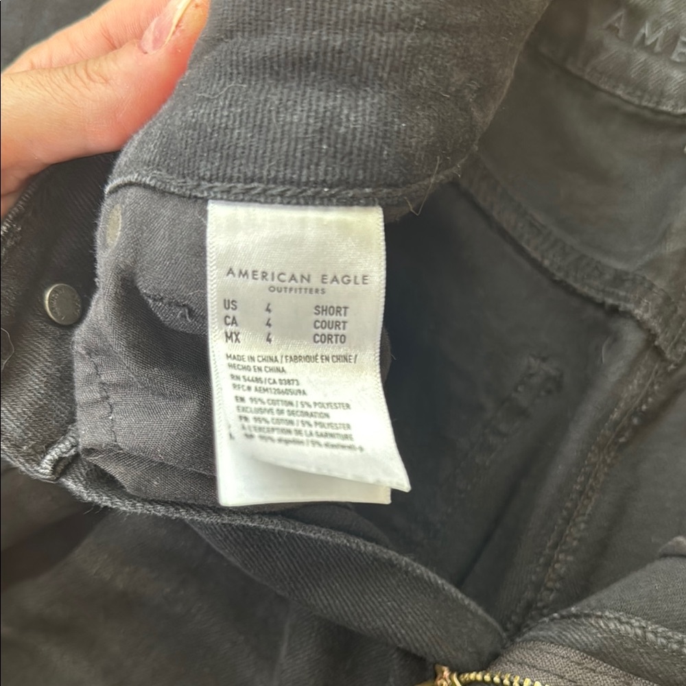 American Eagle Outfitters Black Straight Leg Jeans with Classic Appeal - Picture 5 of 7